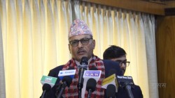 नेपाल राष्ट्र बैंकका गभर्नर महाप्रसाद अधिकारी आइतबार काठमाडौँमा आयोजित  वित्तीय साक्षरता टेलिभिजन कार्यक्रम उद्घाटन समारोहमा मन्तव्य राख्नुहुँदै