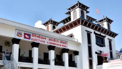  मतदाता नामावली अद्यावधिक गर्दै निर्वाचन आयोग