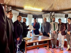 पोखरा पुगेका प्रधानमन्त्रीलाई व्यवसायीले राखे आठ बुँदे माग, पोखरा पर्यटनको राजधानी घोषणा