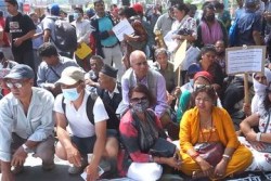 देशभरबाट आएका सहकारी पीडितहरुको आज काठमाडौंमा प्रदर्शन, माग  सम्बोधन नभए सहकारी विभागमा गएर बस्ने चेतावनी