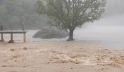  शुक्लाफाँटाको नवनिर्मित कबर्ड हल  बाढीको उच्च जोखिममा