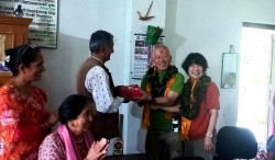 जापानी दम्पतीद्वारा पर्वतको सरस्वती माविलाई आर्थिक सहयोग