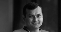 पत्रकार अधिकारी मृत फेला 