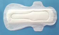 स्यानिटरी प्याडको कच्चा पदार्थ र तयारी प्याडमा फरक कर