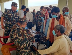 निःशुल्क स्वास्थ्य शिविरबाट ज्येष्ठ नागरिक लाभान्वित