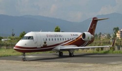  श्री एयरलाइन्सको विमान धावनमार्गबाट फर्किएपछि...