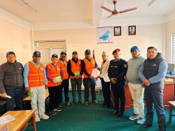 सोटेनद्वारा भूकम्प पीडितका लागि ६० थान कम्बल हस्तान्तरण 