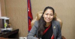 पूर्वमन्त्री सुमना श्रेष्ठद्वारा पार्टी परित्याग