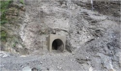 सुपर न्यादीको सुरुङ मार्ग ’ब्रेक थ्रु’