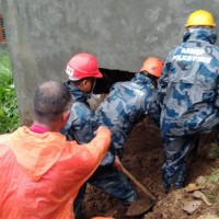 दक्षिण अफ्रिकामा विद्यार्थी बोकेको बस दुर्घटना हुँदा १२ जनाको मृत्यु