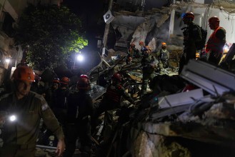 तेहरान दक्षिणी आवासीय क्षेत्रमा हवाई आक्रमण, कम्तीमा १३ जनाको मृत्यु