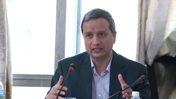 सरकारले पूर्वाधार र सूचना प्रविधिको क्षेत्रमा उल्लेख्य लगानी गर्ने योजना बनाएको छः गुणाकर भट्ट