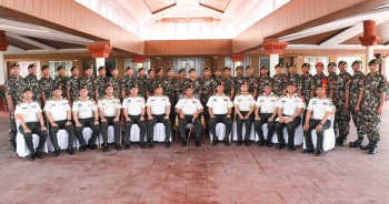 नेपाली सेनामा २९ जना प्रमुख सुबेदार/सुबेदारलाई सहायक सेनानी पदको दर्ज्यानी चिन्ह प्रदान