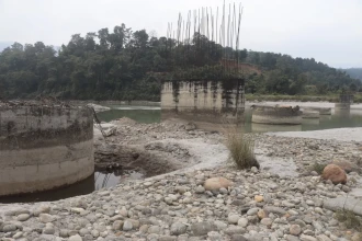१५ वर्षसम्म पनि बनेन लम्सुवाघाट पक्की पुल