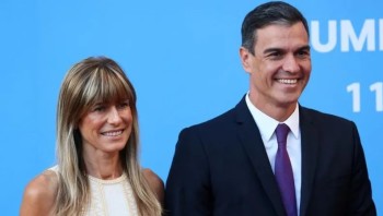 श्रीमतीविरुद्ध भ्रष्टाचार मुद्दा लागेपछि स्पेनका प्रधानमन्त्रीले रोके सार्वजनिक काम