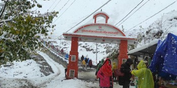 तीन वर्षपछि मुक्तिनाथ र उच्चलेक सेताम्मे, किसान र पर्यटन व्यवसायी उत्साहित