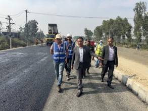 ऊर्जामन्त्री घिसिङद्वारा निर्माणाधीन पूर्व-पश्चिम एशियन राजमार्गको निरीक्षण