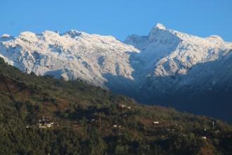 ताप्लेजुङका  डाँडाकाँडा सेताम्मे