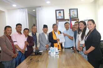 राससमा तामाङ भाषाको समाचार सेवा सुरु गर्ने मन्त्री गुरुङको प्रतिबद्धता