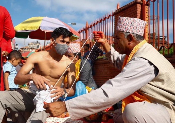 पशुपतिमा जनैपूर्णिमाको रौनक (फोटो फिचर)