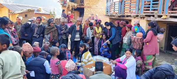 भूकम्पपीडित- स्वास्थ्य परिक्षण