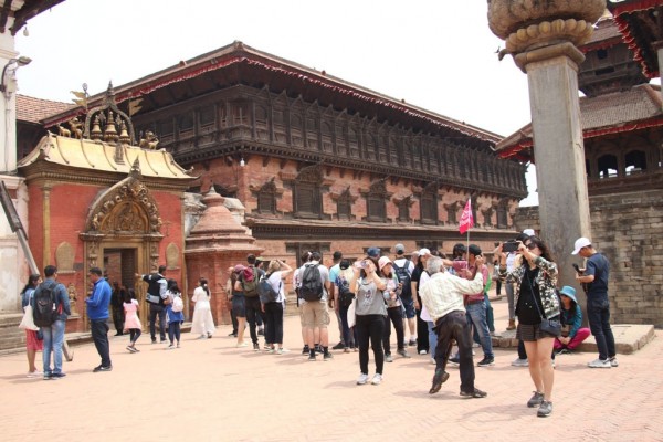 भक्तपुरमा विदेशी पर्यटक