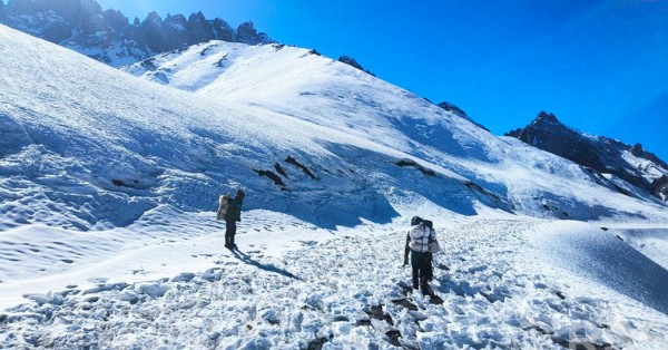 हिउँ परेपछि पदयात्रीलाई सकस