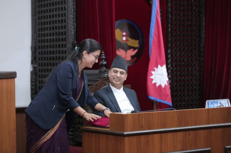 राष्ट्रिय सभामा मधेसी आयोगको वार्षिक प्रतिवेदन पेश गरिएको छ । 