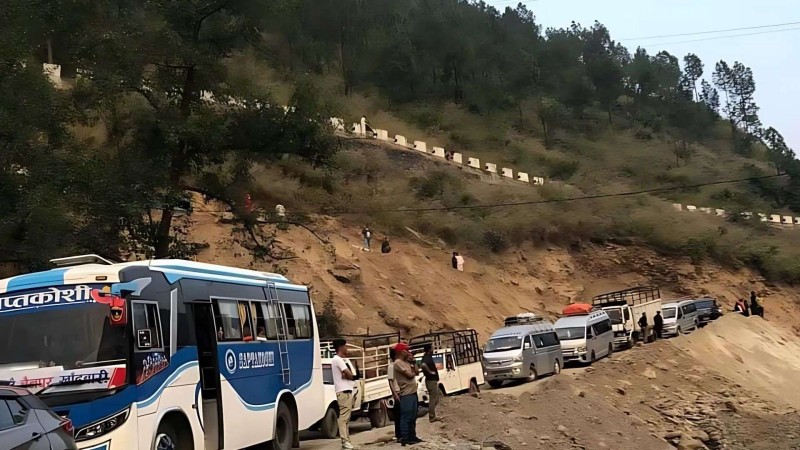 बीपी राजमार्गको काभ्रेभञ्ज्याङ–भकुन्डेबेशी खण्ड आजदेखि २४ घण्टै सञ्चालन हुने