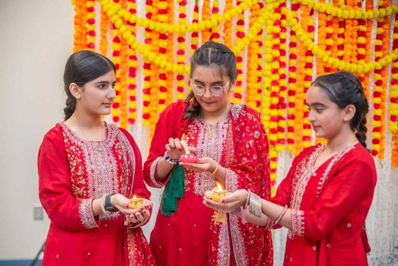 टेक्सासमा विद्यार्थी समाजद्वारा चाडपर्वको शुभकामना आदान्-प्रदान सम्पन्न