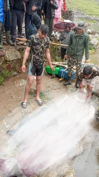 रसुवाको गोसाइँकुण्डमा डुबेका मोरङका दुई युवा मृत फेला