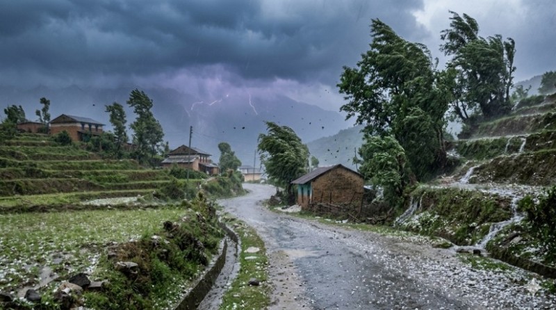 हुरीसहित असिना पानीको सम्भावना, सतर्कता अपनाउन आग्रह