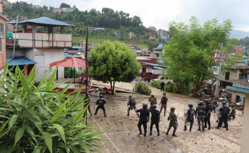 धादिङ कारागारमा कैदीबन्दी भाग्न थालेपछि चल्यो सेनाको गोली, एकको मृत्यु