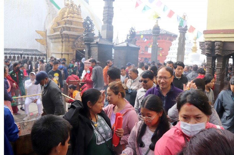 देशभरका बौद्ध तीर्थस्थलमा दर्शनार्थीको घुइँचो