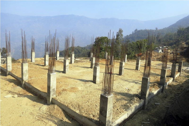 अस्पतालको भवन निर्माणमा ढिलाइ