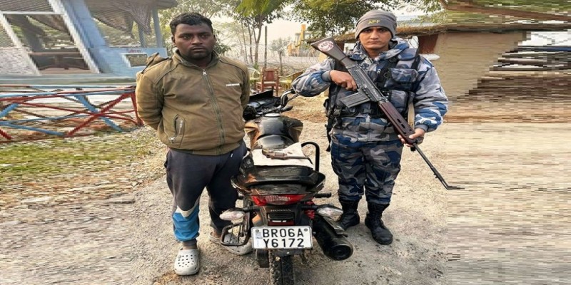 महोत्तरीबाट रिभल्भरसहित भारतीय नागरिक पक्राउ