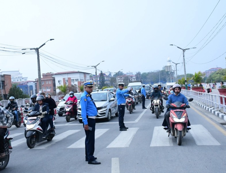 काठमाडौँ उपत्यकामा नियम उल्लङ्घन गरी सवारी चलाउनेविरुद्ध कडा निगरानी
