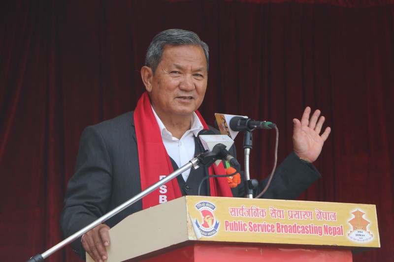 गणतान्त्रिक व्यवस्थामा ‘राजा आउ देश बचाउ भन्नु’ कुनै पनि सज्जनको काम होइन : मन्त्री गुरुङ