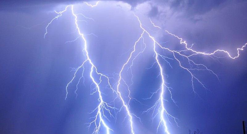 तीजमा नाचगान गर्दा चट्याङ लागेर दुईजनाको मृत्यु