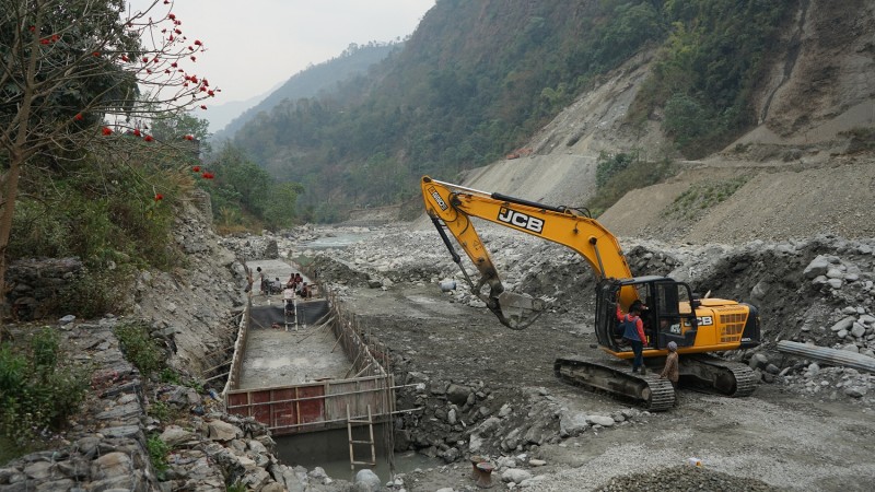 म्याग्दी र कालीगण्डकी नदीको कटान रोक्न ग्याबियन पर्खाल निर्माण