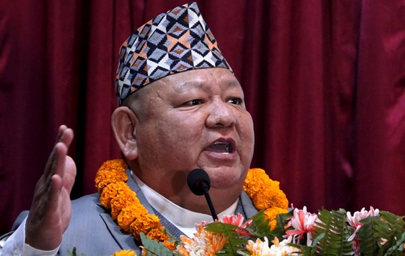 विकृतिविरुद्ध खबरदारी गरिरहने आश्वासन दिँदै मन्त्रालयबाट बाहिरिए आले