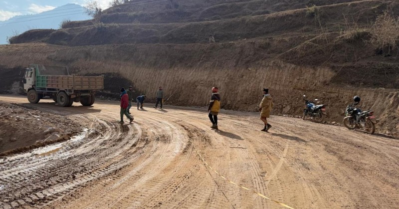 ठुलीपोखरी–खौला सडक खण्ड २० दिन बन्द, कालोपत्रको काम तीव्र