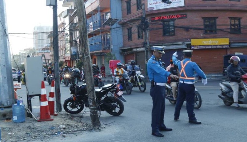 ‘राइड सेयरिङ’का एक सय पचहत्तर जना चालकलाई कारबाही