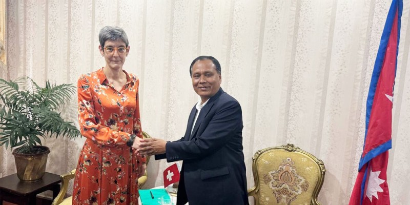 मन्त्री घिसिङ र स्वीस राजदूतबिच भेटवार्ता