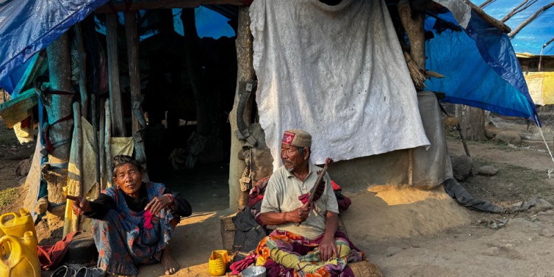 वर्षौँदेखि पालमुनि छन् घरबारविहीन परिवार