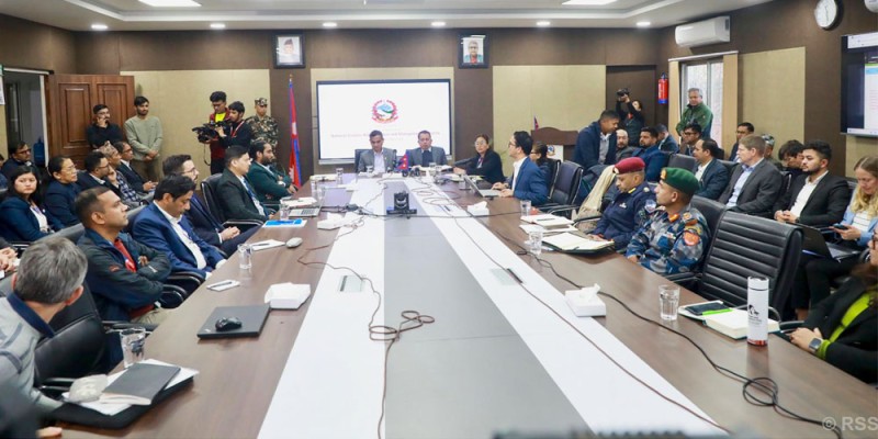 शीतलहर र हिमपातको जोखिम न्यूनीकरण गर्न पूर्वतयारीमा ध्यान दिन गृहमन्त्रीको निर्देशन