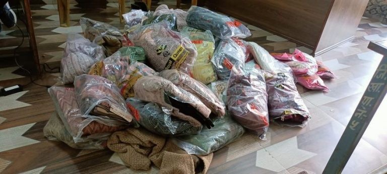 सिरहामा भन्सार छलीका कपडासहित भारतीय स्कारपियो बरामद