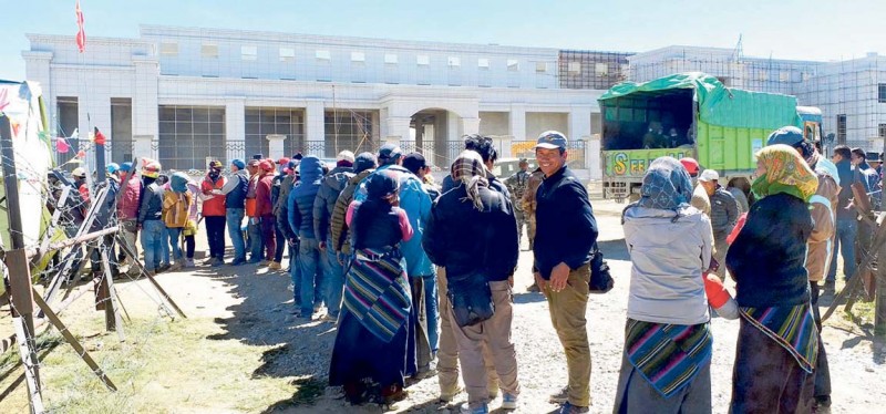 तीनवर्षदेखि व्यापार मेला भएन