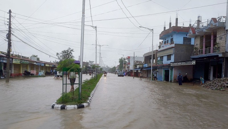 धनगढीमा अविरल वर्षा: दुई हजार घरमा पानी पस्यो, आठ जनाको उद्धार