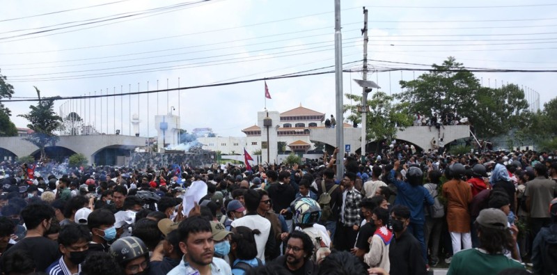 काठमाडौँमा जेन–जी प्रदर्शन हिंसात्मक, आयोजकले घर फर्किन अपील